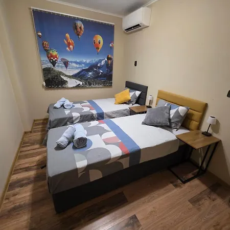 2bdr With Free Secured Parking Space 아파트